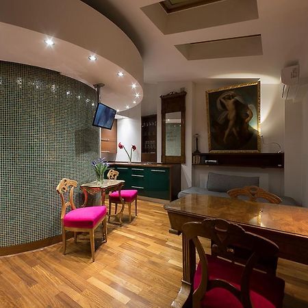 Main Square Studio With Terrace & Air Condition คราคูฟ ภายนอก รูปภาพ
