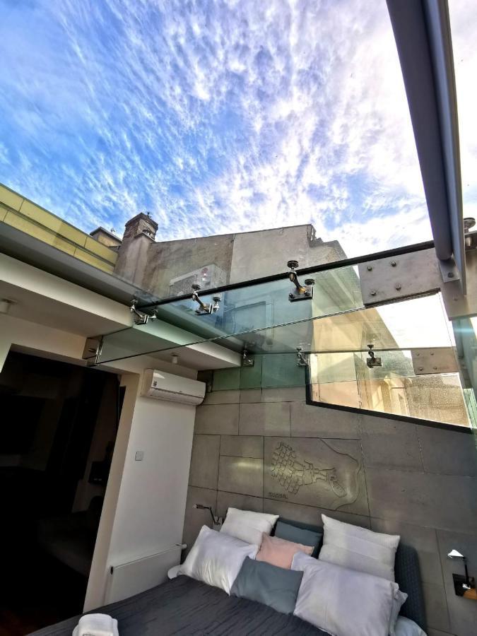 Main Square Studio With Terrace & Air Condition คราคูฟ ภายนอก รูปภาพ